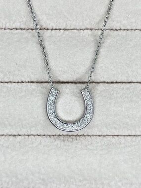 N027 | Natural Diamond Horseshoe Necklace